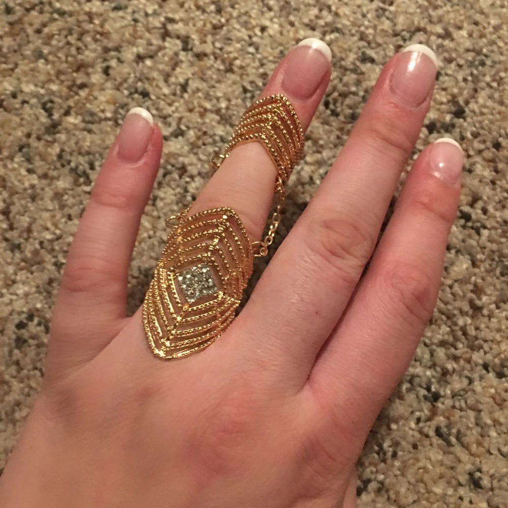 Harley Quinn Suicide Squad gold ring night club